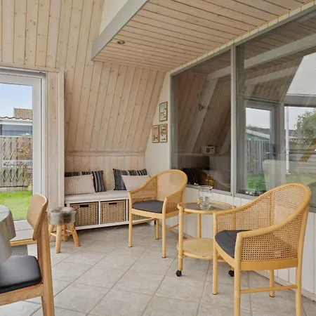 펜션 Lovely With Sea View