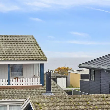 펜션 Lovely With Sea View